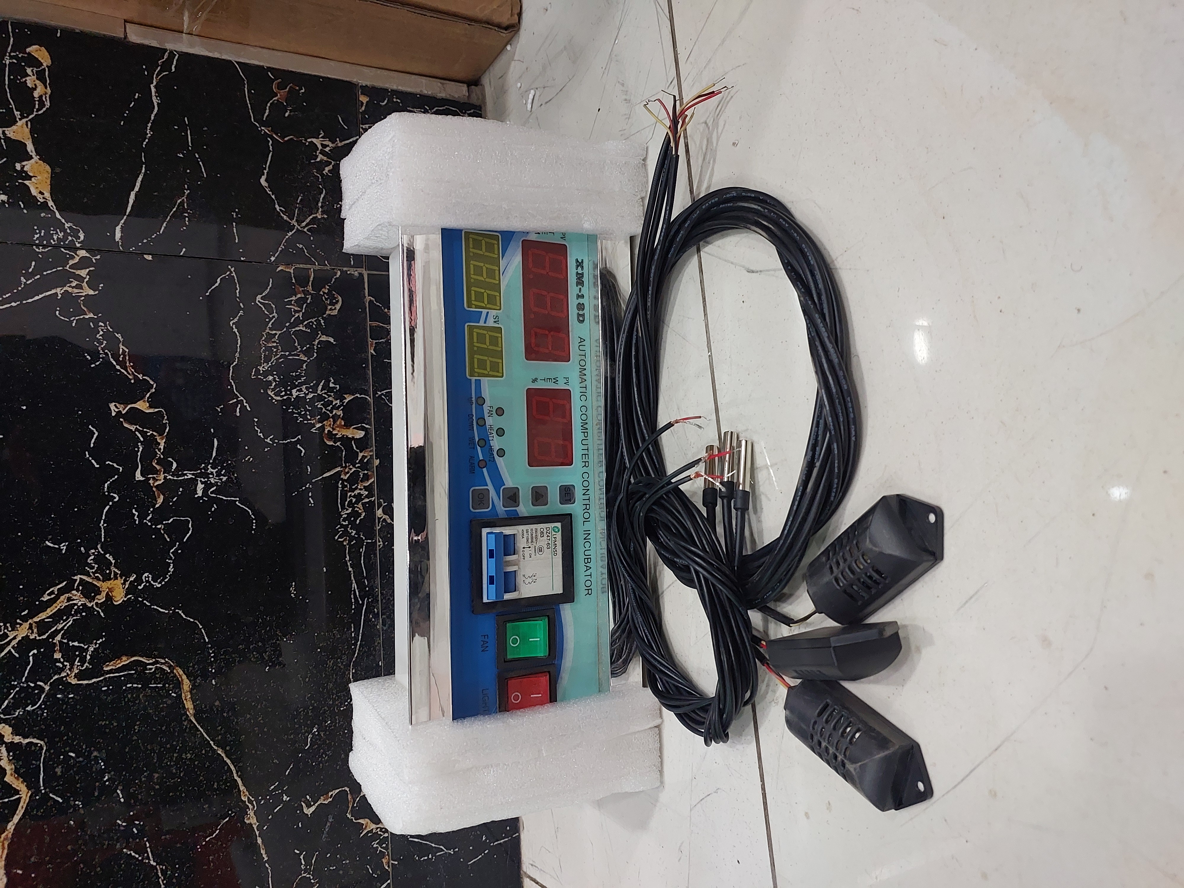 XM-18D Incubator Controller with Sensors 🎛️🐣 - view 1