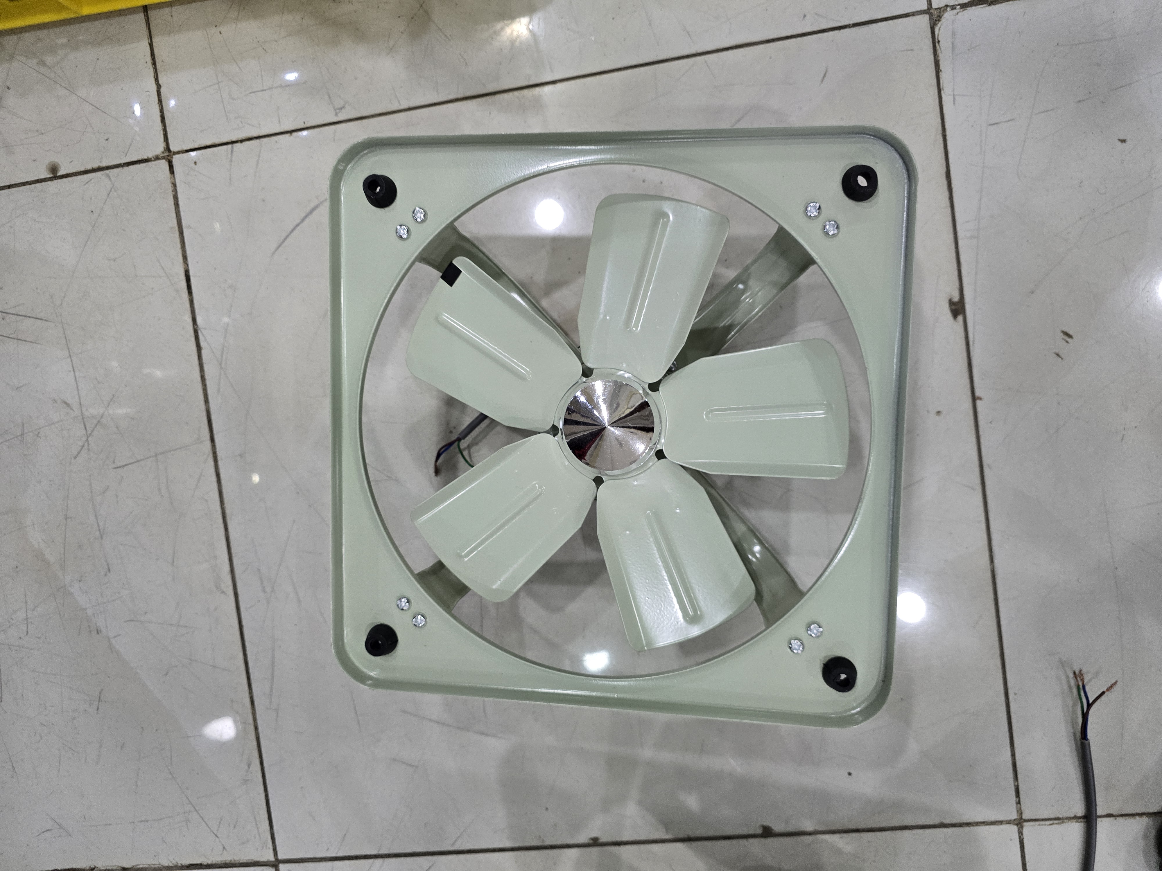 🌬️🥚30CM CREAM INCUBATOR FAN - view 1